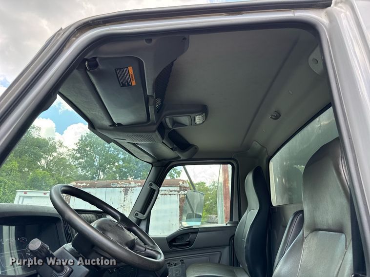 image for item EF2099 2020 International MV607 box truck