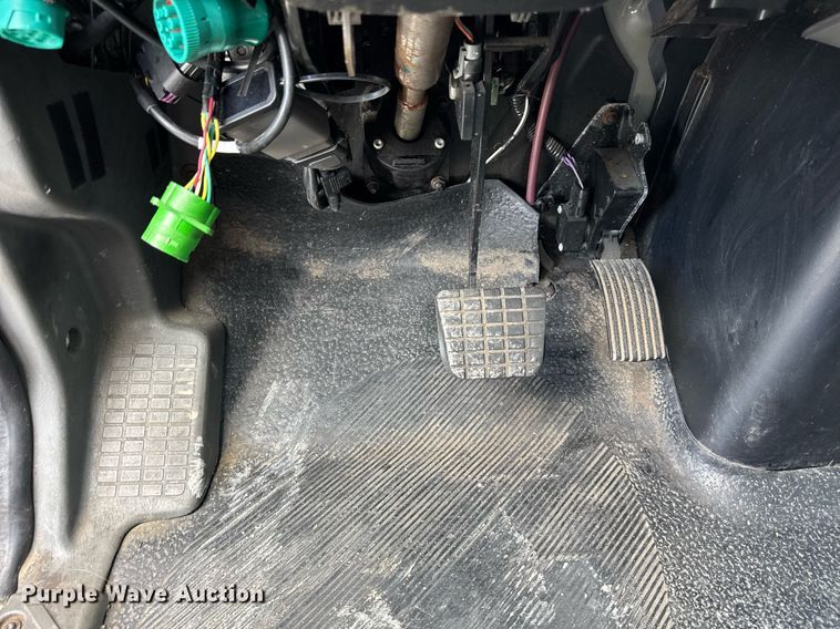 image for item EF2099 2020 International MV607 box truck