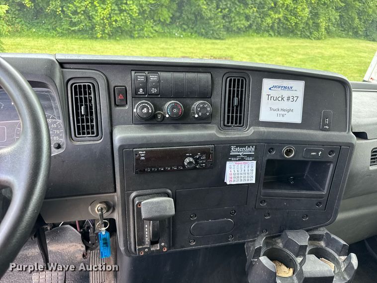 image for item EF2099 2020 International MV607 box truck