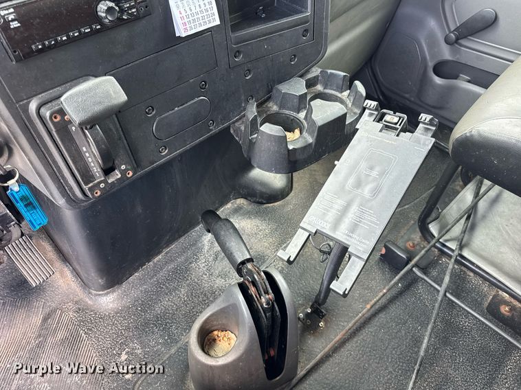 image for item EF2099 2020 International MV607 box truck