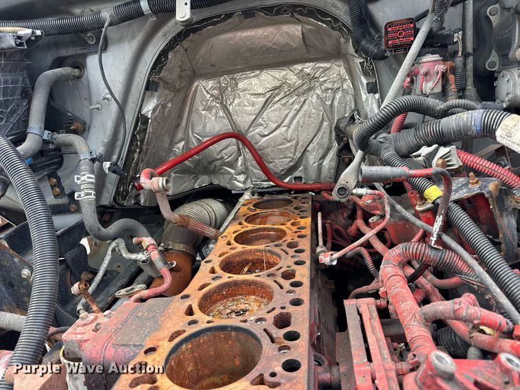 image for item EF2099 2020 International MV607 box truck