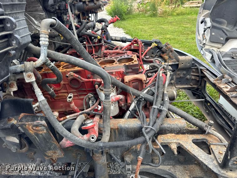 image for item EF2099 2020 International MV607 box truck