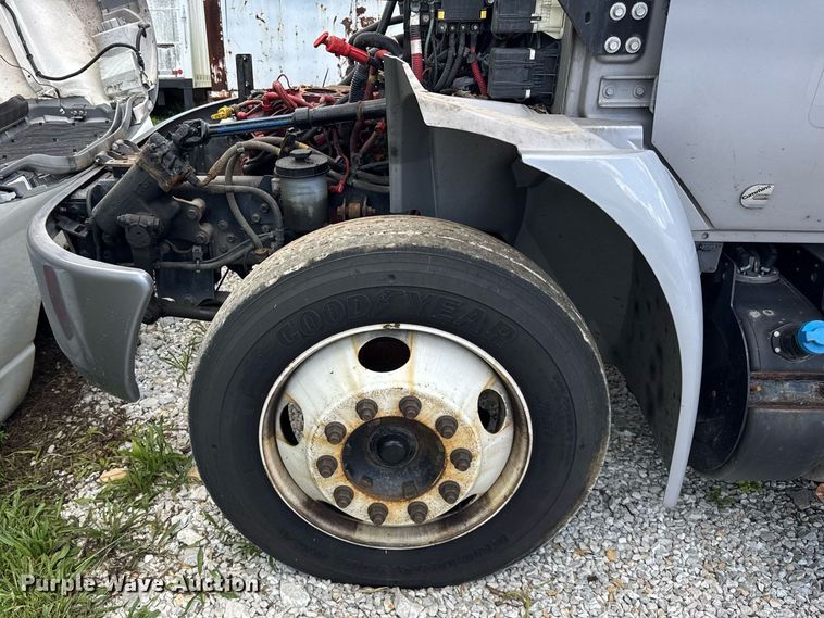 image for item EF2099 2020 International MV607 box truck