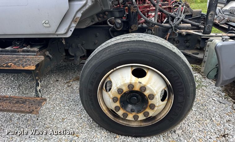 image for item EF2099 2020 International MV607 box truck