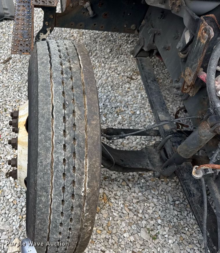 image for item EF2099 2020 International MV607 box truck