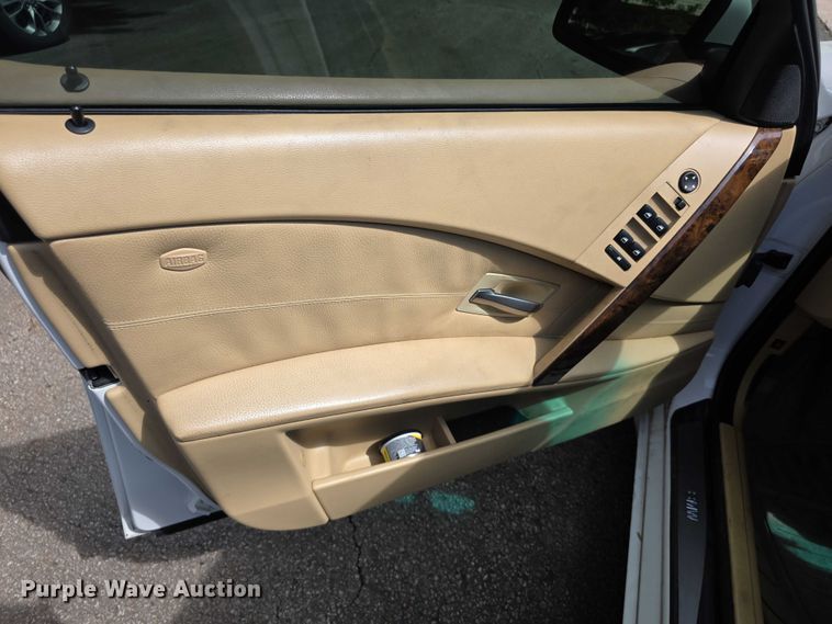 image for item EF3646 2007 BMW 530xi 