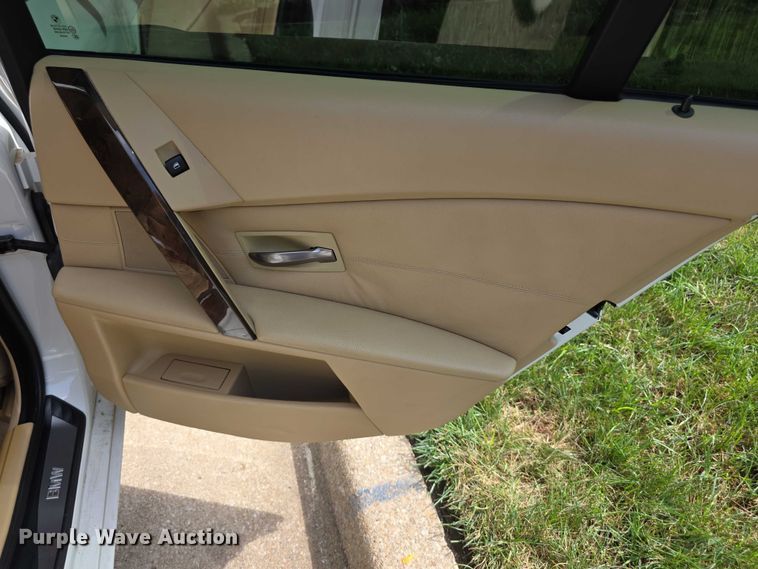 image for item EF3646 2007 BMW 530xi 