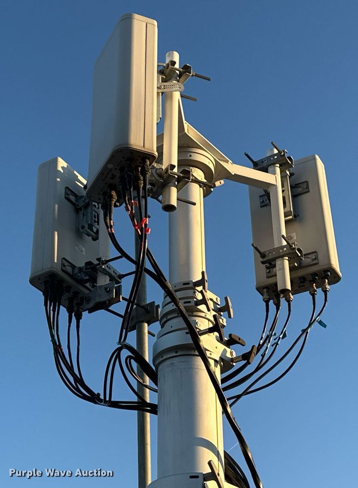 image for item EG2412 2017 Shook Mobile Technology pCOM XL communications trailer