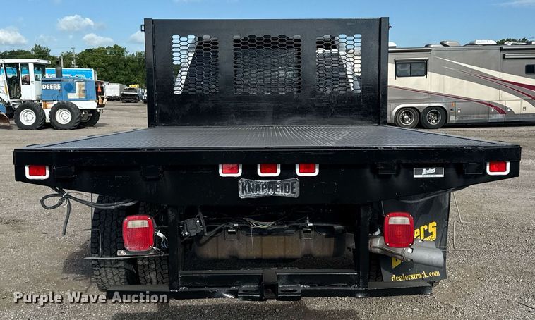 image for item EG5954 2019 Ford F350 Super Duty XL Crew Cab flatbed pickup truck