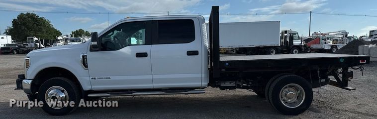 image for item EG5954 2019 Ford F350 Super Duty XL Crew Cab flatbed pickup truck