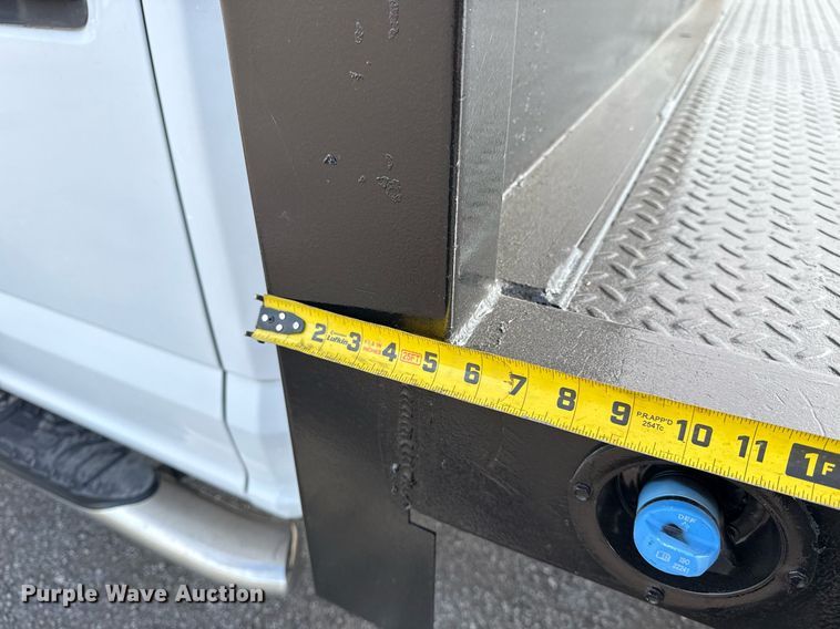 image for item EG5954 2019 Ford F350 Super Duty XL Crew Cab flatbed pickup truck