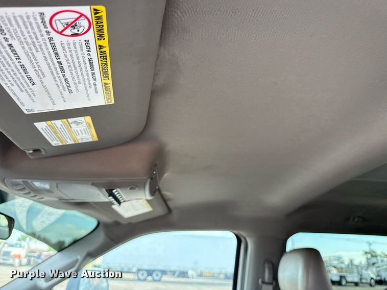 image for item EG5954 2019 Ford F350 Super Duty XL Crew Cab flatbed pickup truck