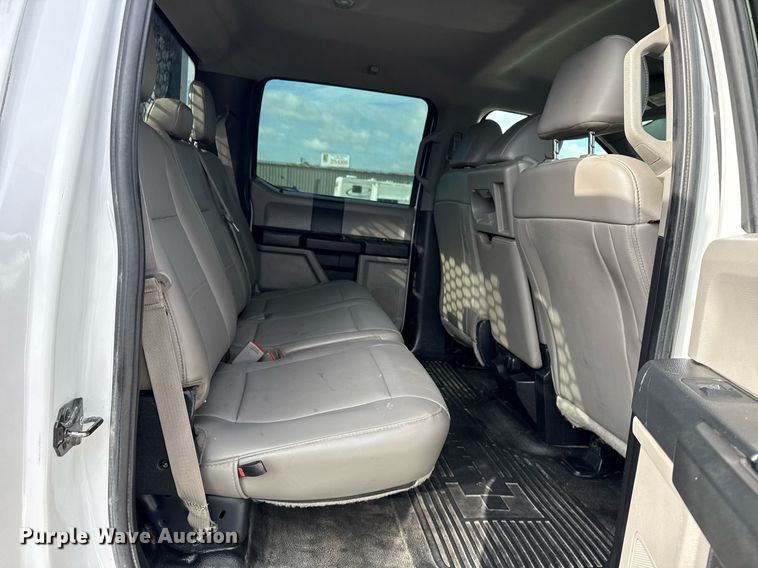 image for item EG5954 2019 Ford F350 Super Duty XL Crew Cab flatbed pickup truck