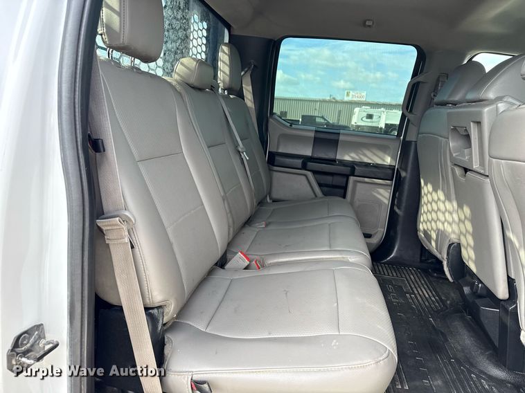 image for item EG5954 2019 Ford F350 Super Duty XL Crew Cab flatbed pickup truck