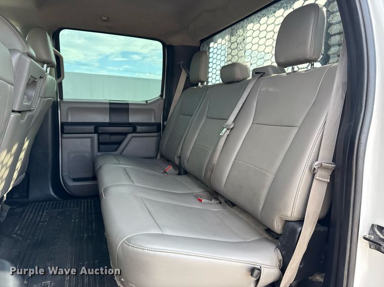 image for item EG5954 2019 Ford F350 Super Duty XL Crew Cab flatbed pickup truck