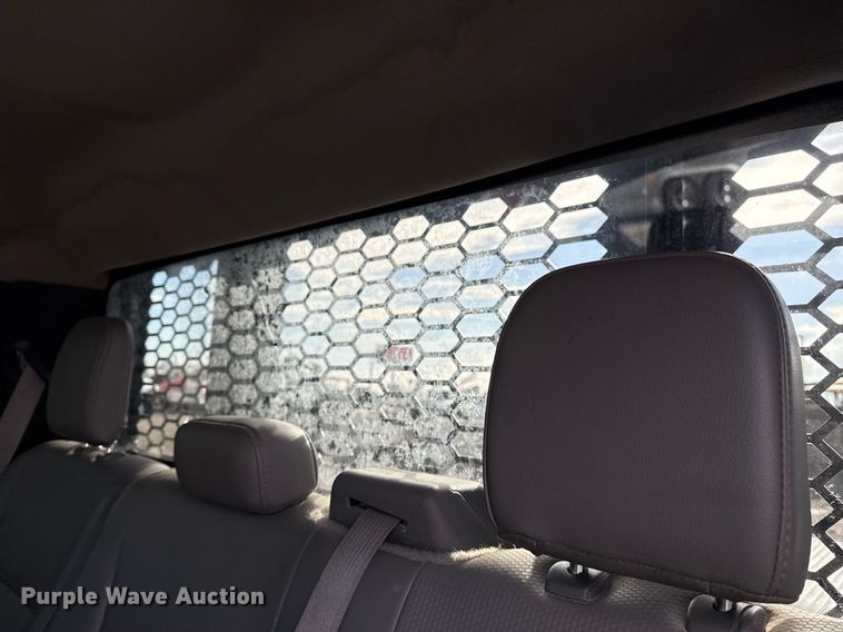 image for item EG5954 2019 Ford F350 Super Duty XL Crew Cab flatbed pickup truck