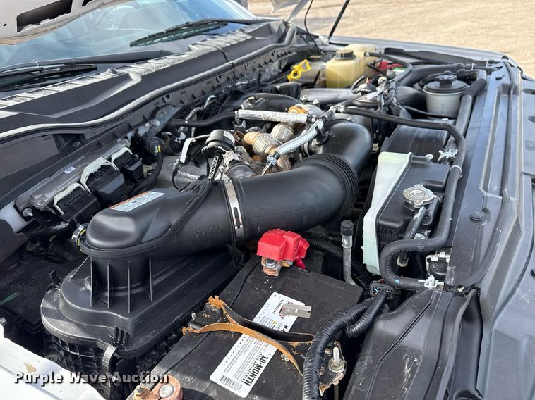 image for item EG5954 2019 Ford F350 Super Duty XL Crew Cab flatbed pickup truck