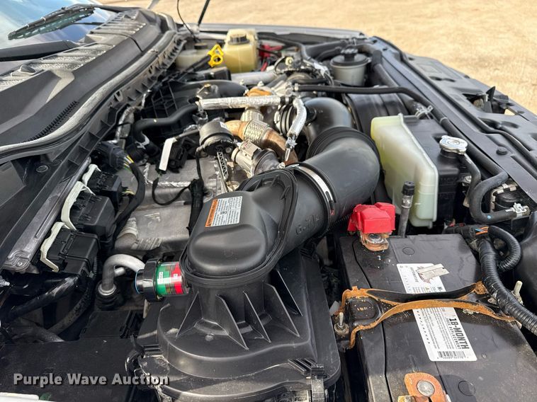 image for item EG5954 2019 Ford F350 Super Duty XL Crew Cab flatbed pickup truck