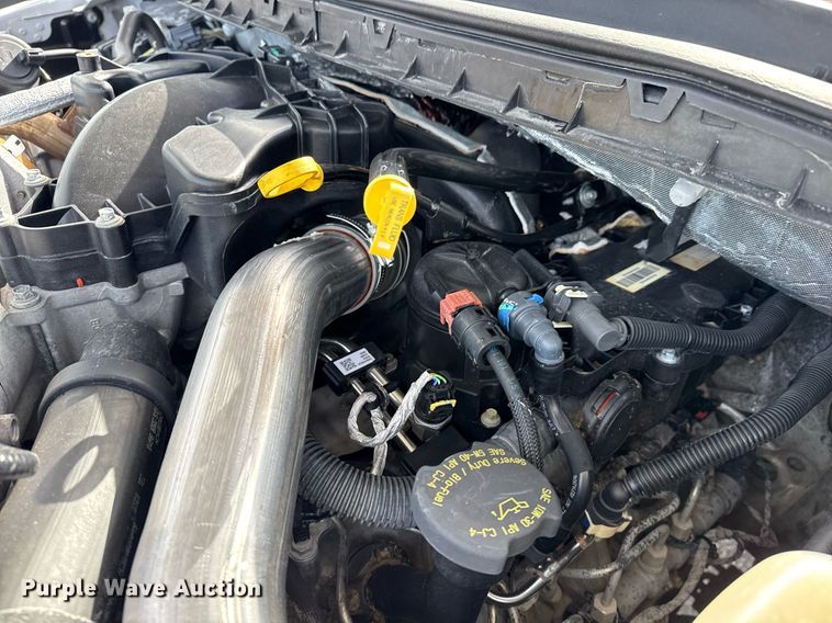 image for item EG5954 2019 Ford F350 Super Duty XL Crew Cab flatbed pickup truck