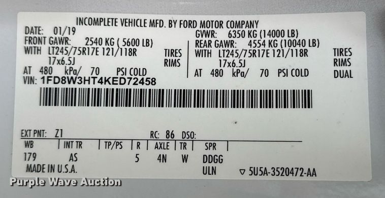 image for item EG5954 2019 Ford F350 Super Duty XL Crew Cab flatbed pickup truck