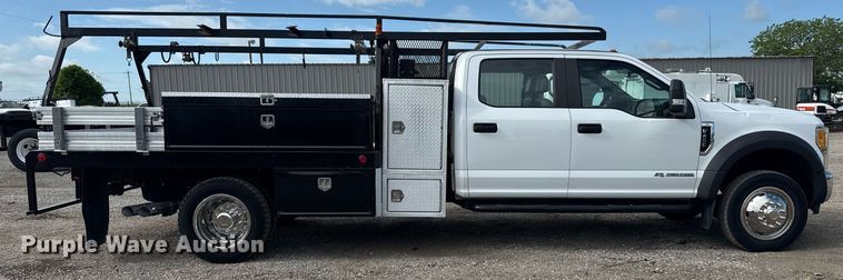 image for item EG5956 2017 Ford F450 Super Duty Crew Cab flatbed truck