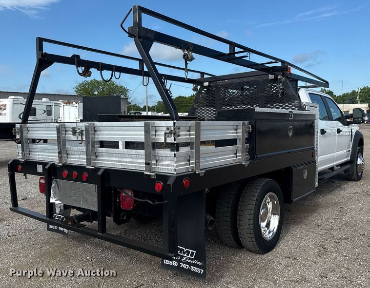 image for item EG5956 2017 Ford F450 Super Duty Crew Cab flatbed truck