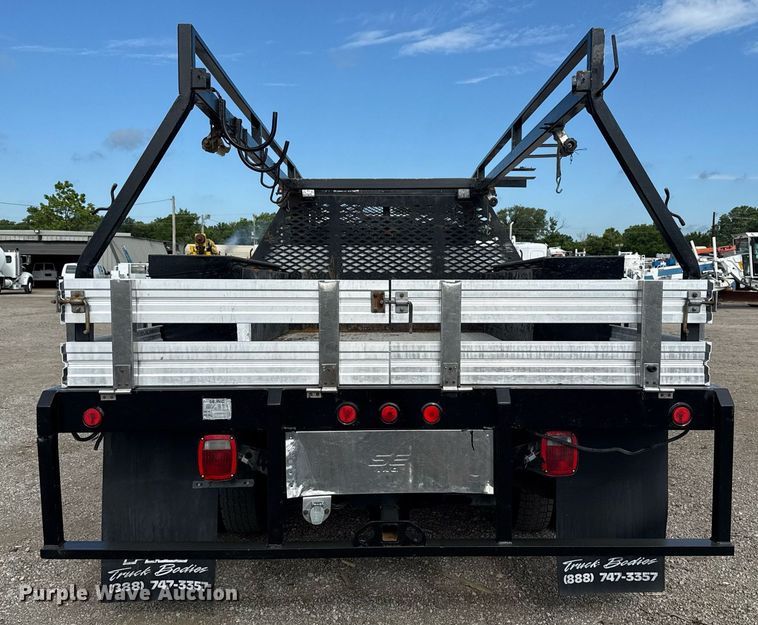 image for item EG5956 2017 Ford F450 Super Duty Crew Cab flatbed truck