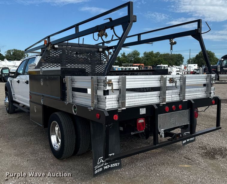 image for item EG5956 2017 Ford F450 Super Duty Crew Cab flatbed truck