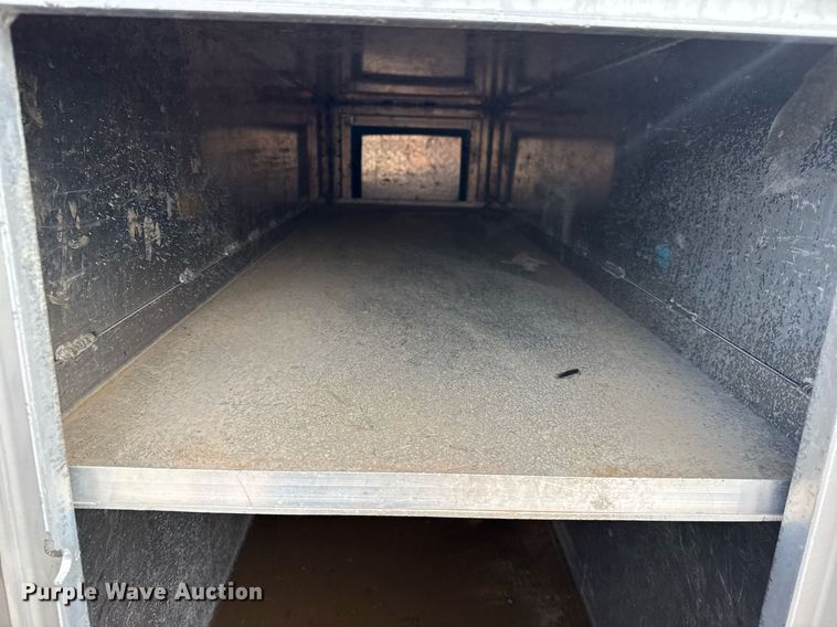 image for item EG5956 2017 Ford F450 Super Duty Crew Cab flatbed truck