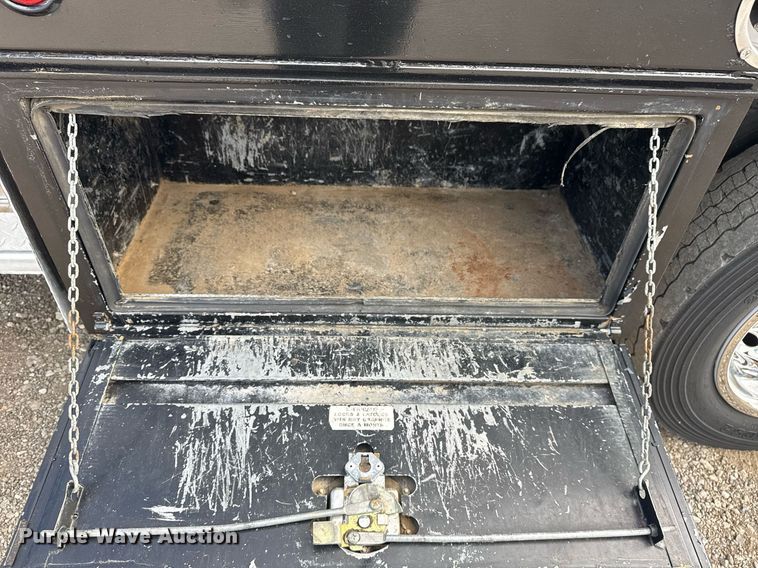 image for item EG5956 2017 Ford F450 Super Duty Crew Cab flatbed truck