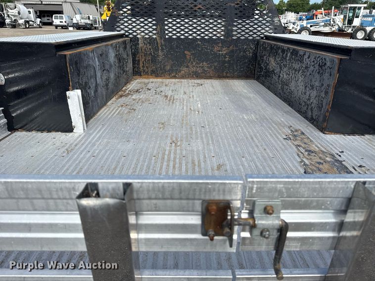 image for item EG5956 2017 Ford F450 Super Duty Crew Cab flatbed truck