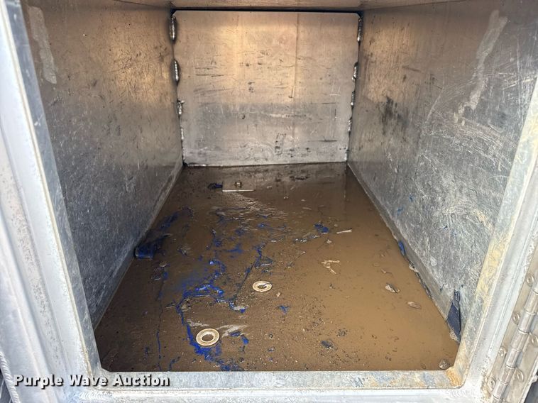 image for item EG5956 2017 Ford F450 Super Duty Crew Cab flatbed truck