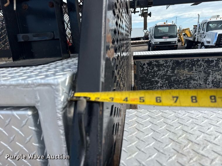 image for item EG5956 2017 Ford F450 Super Duty Crew Cab flatbed truck