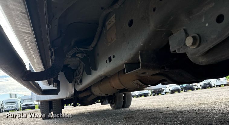 image for item EG5956 2017 Ford F450 Super Duty Crew Cab flatbed truck