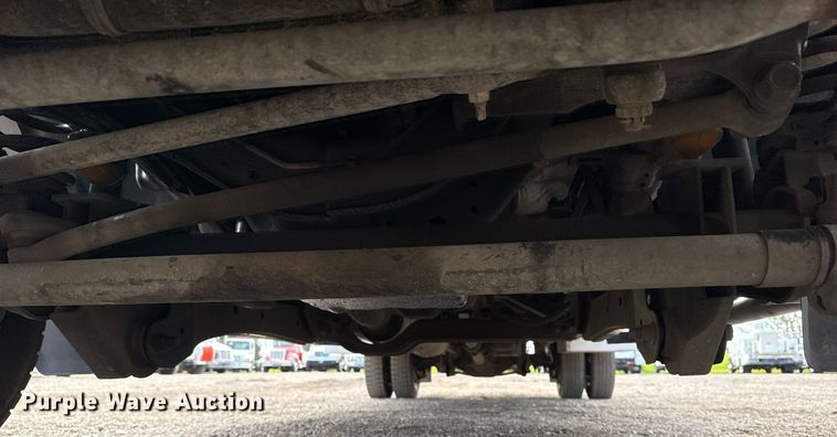 image for item EG5956 2017 Ford F450 Super Duty Crew Cab flatbed truck