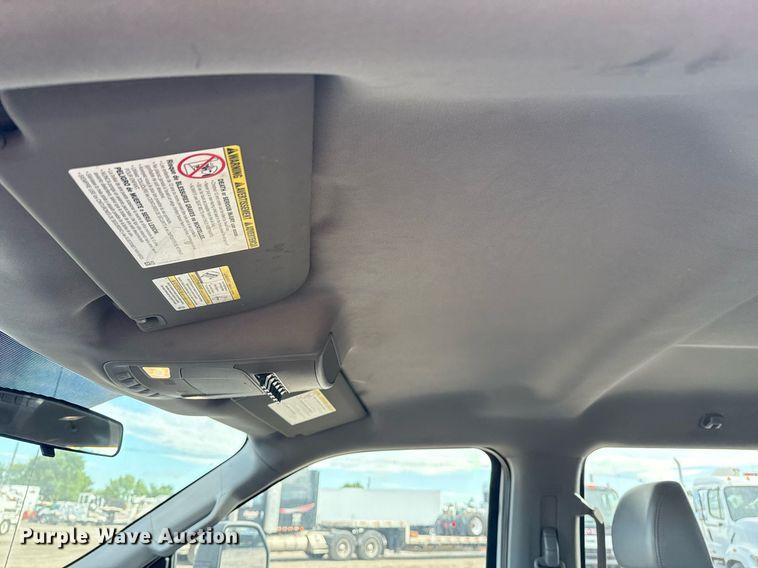 image for item EG5956 2017 Ford F450 Super Duty Crew Cab flatbed truck