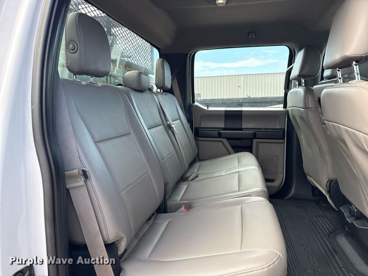 image for item EG5956 2017 Ford F450 Super Duty Crew Cab flatbed truck