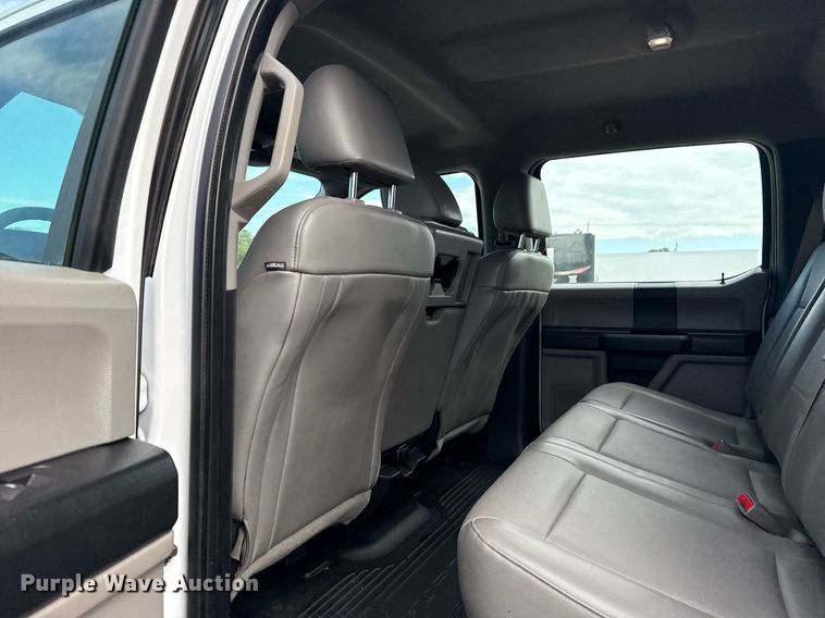 image for item EG5956 2017 Ford F450 Super Duty Crew Cab flatbed truck