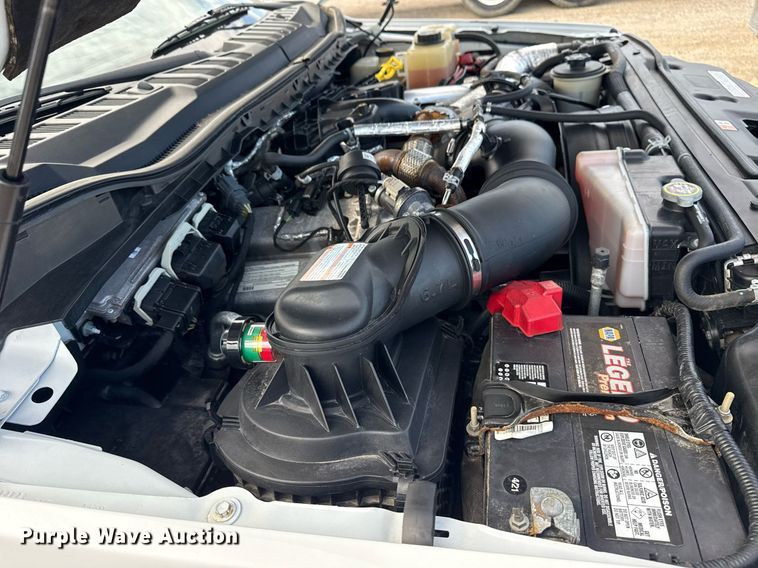 image for item EG5956 2017 Ford F450 Super Duty Crew Cab flatbed truck