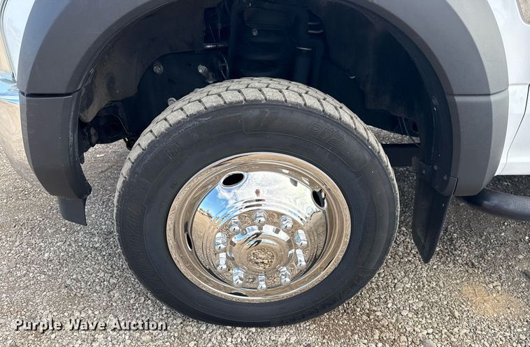 image for item EG5956 2017 Ford F450 Super Duty Crew Cab flatbed truck