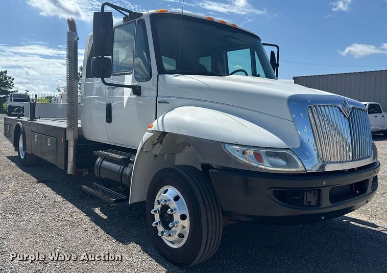 image for item EG5960 2008 International 4300 Ext. Cab flatbed truck
