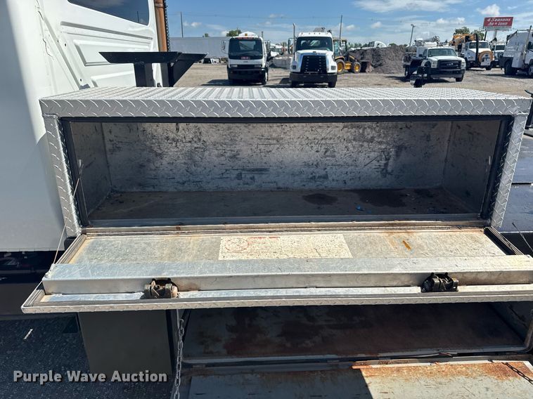 image for item EG5960 2008 International 4300 Ext. Cab flatbed truck