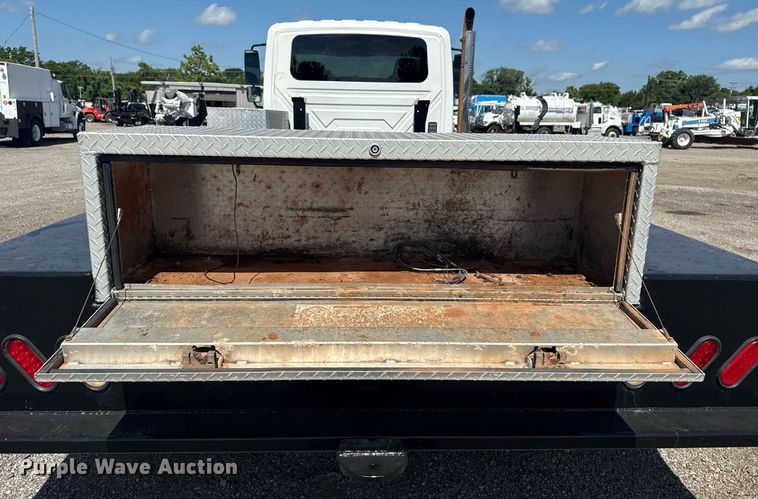 image for item EG5960 2008 International 4300 Ext. Cab flatbed truck