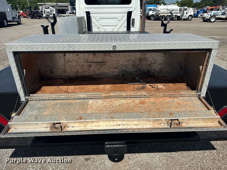 image for item EG5960 2008 International 4300 Ext. Cab flatbed truck