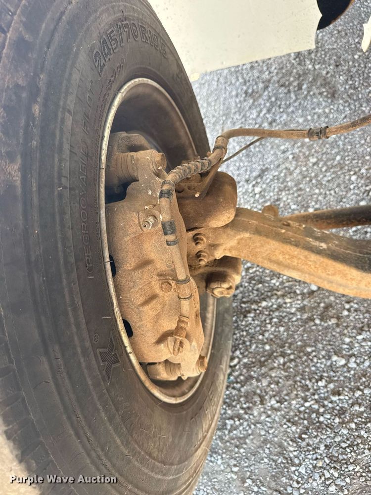 image for item EG5960 2008 International 4300 Ext. Cab flatbed truck