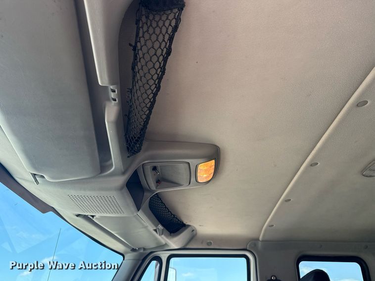 image for item EG5960 2008 International 4300 Ext. Cab flatbed truck