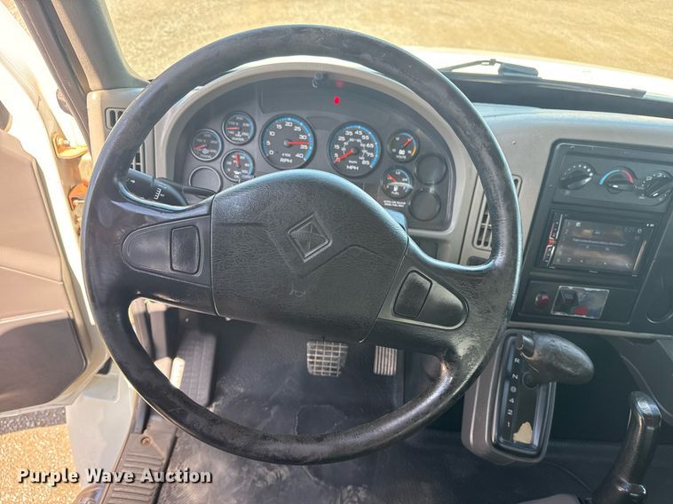 image for item EG5960 2008 International 4300 Ext. Cab flatbed truck