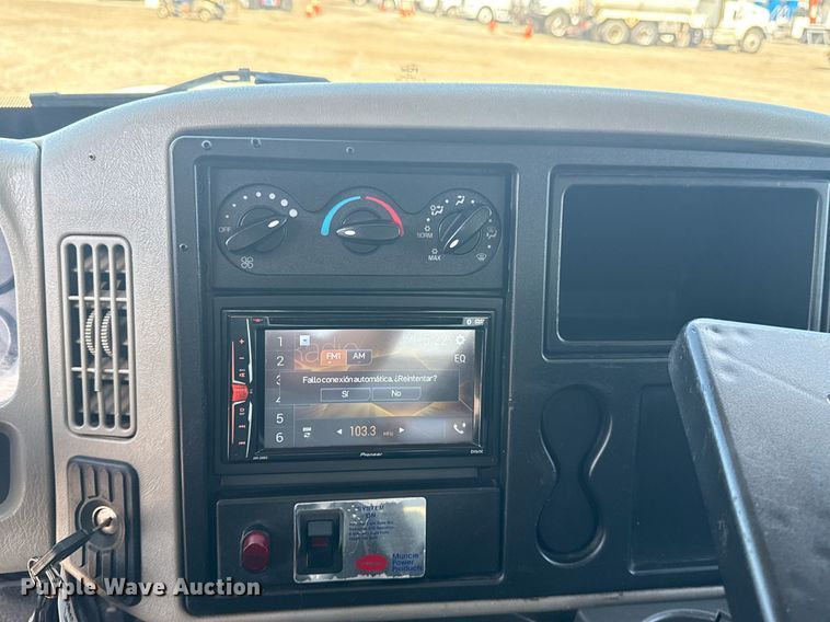 image for item EG5960 2008 International 4300 Ext. Cab flatbed truck