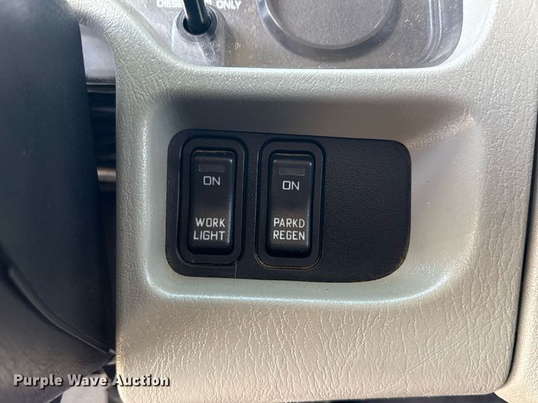 image for item EG5960 2008 International 4300 Ext. Cab flatbed truck