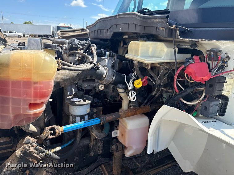 image for item EG5960 2008 International 4300 Ext. Cab flatbed truck